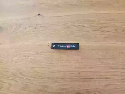 Porte clés brodé.